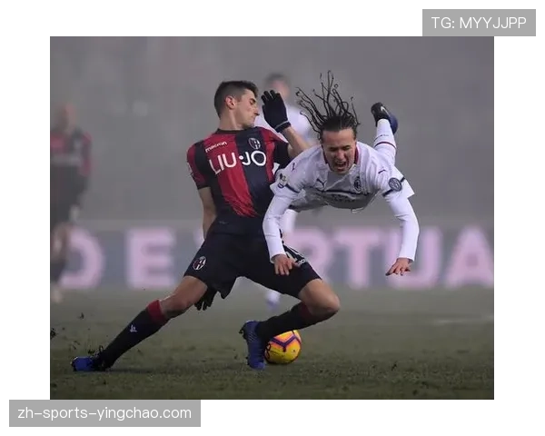 博洛尼亚利用宽度拉开进攻空间 但传中落点缺乏准确性